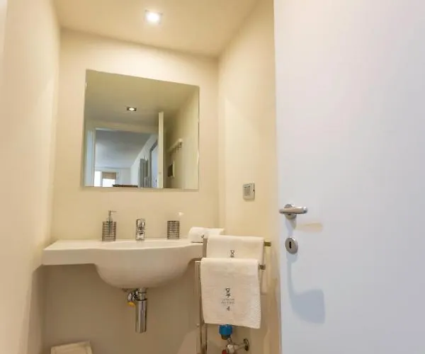 Maison Ginod & Les Fleurs *